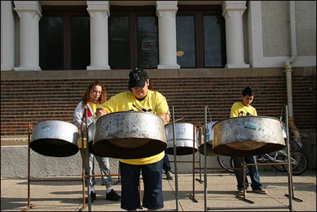 Steel-Drum-Band_450pxls_tullykmt Steel Drum Band by tullykmt, Flickr